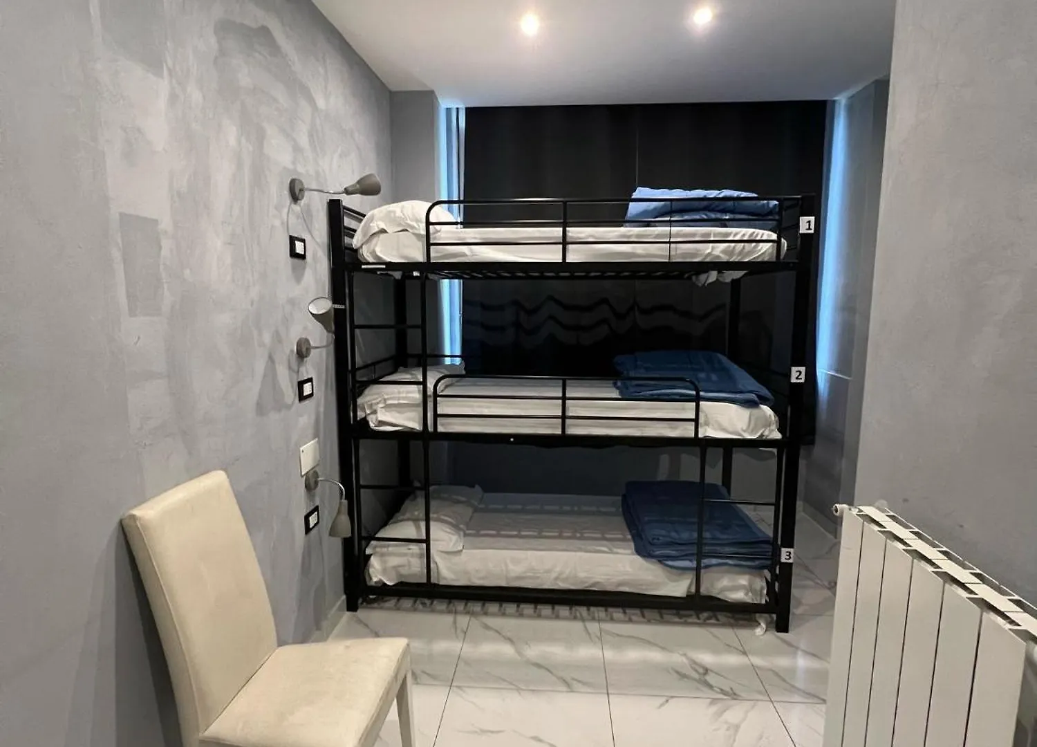 Lion University & Youth Hostel Milano