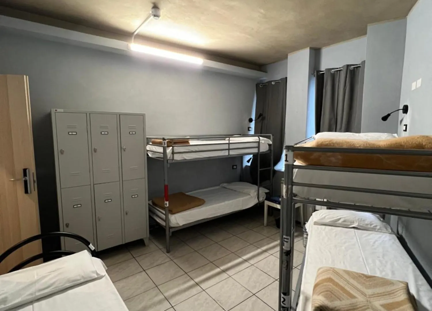 Lion University &Youth Hostel Milano
