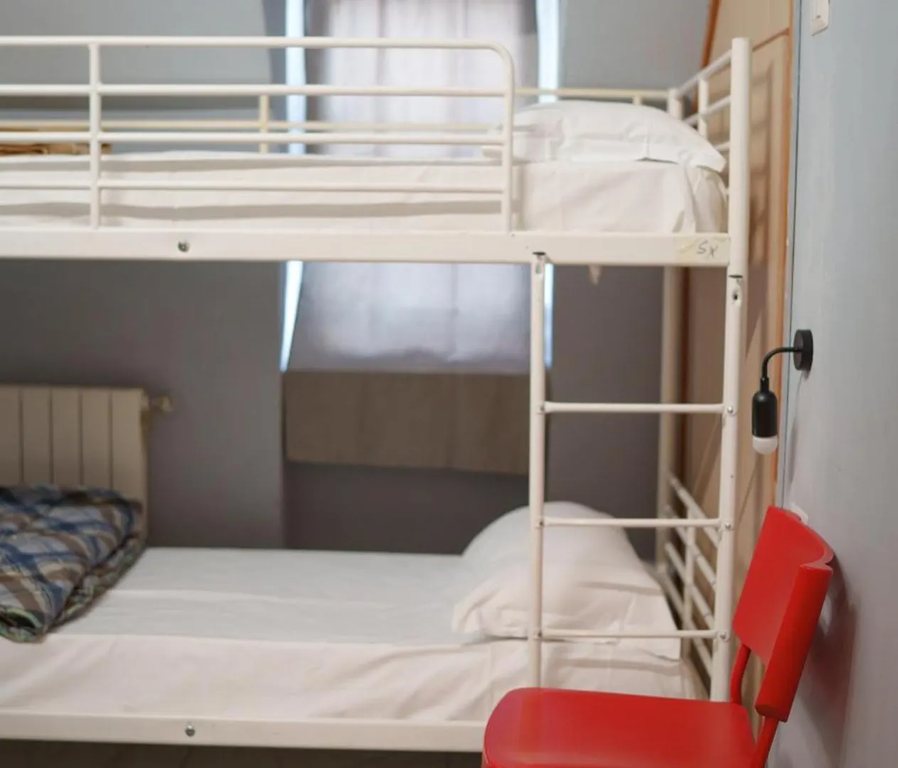 Lion University & Youth Hostel Milano Italy