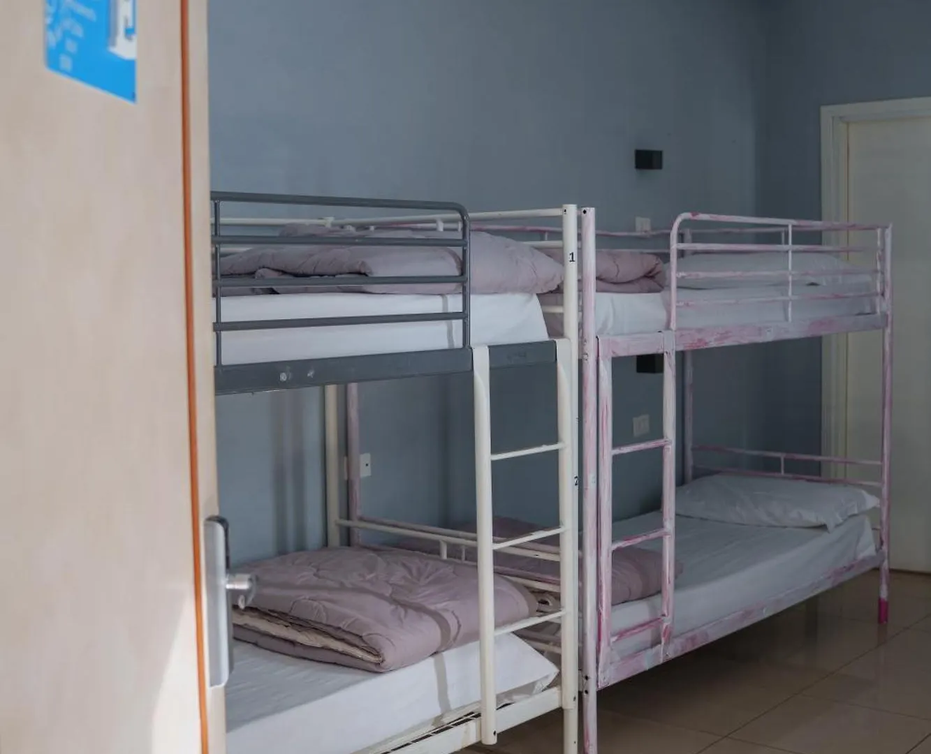 Lion University & Youth Hostel Milano  Μιλάνο